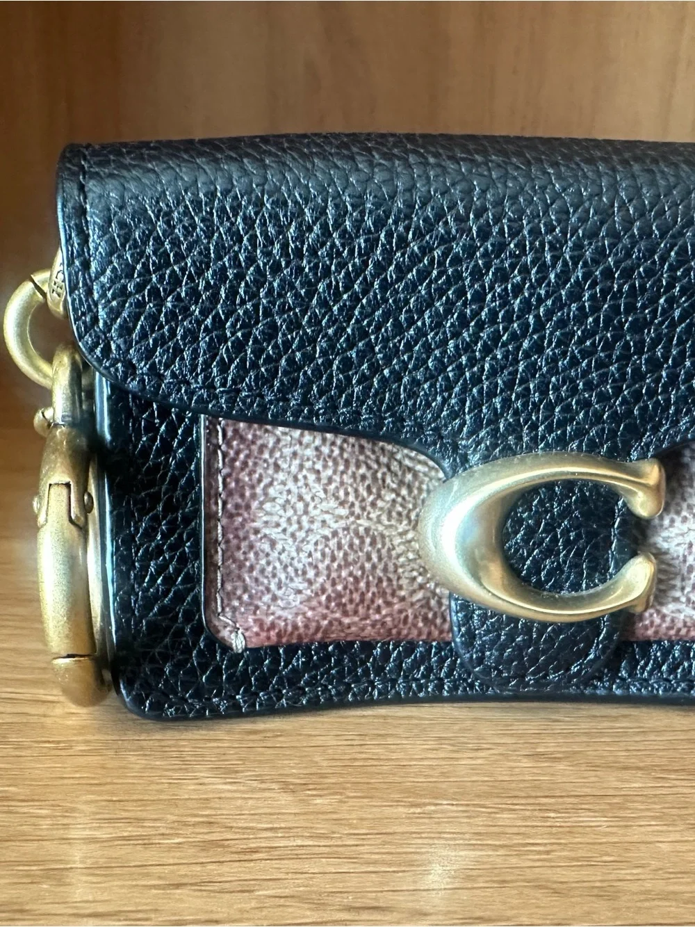 Coach Black Pebbled Leather Wallet with Brown Signature Panel and Gold 'C' Clasp